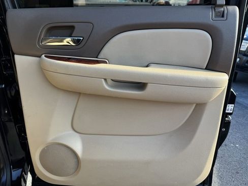 Used 2009 GMC Sierra 2500 SLT w/ SLT Convenience Package image 17