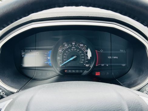 Used 2018 Ford Edge SEL w/ Equipment Group 201A FWD image 16