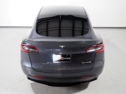 Used 2021 Tesla Model Y Long Range AWD/4WD image 7