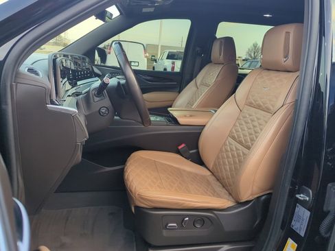 Used 2022 Cadillac Escalade Sport w/ Touring Package image 13