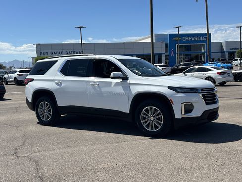 Certified 2023 Chevrolet Traverse LT FWD image 7