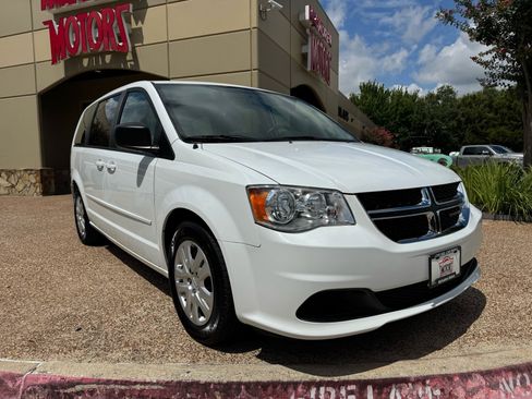 Used 2014 Dodge Grand Caravan SE w/ Quick Order Package 29E SE FWD image 11