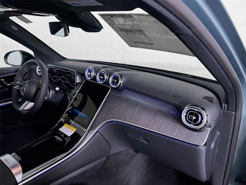 Certified 2025 Mercedes-Benz GLC 300 4MATIC image 25