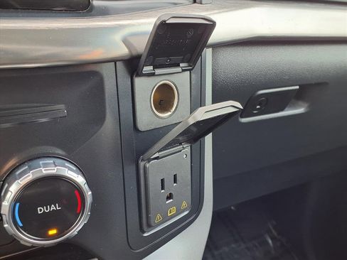 Used 2022 Ford F150 Lariat image 13