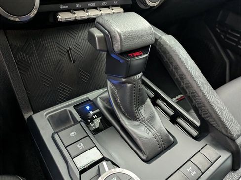Used 2024 Toyota Tacoma TRD Off-Road image 11