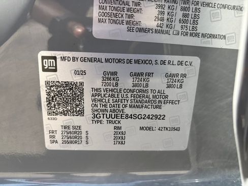 Used 2025 GMC Sierra 1500 AT4 w/ AT4 Premium Package AWD/4WD image 34