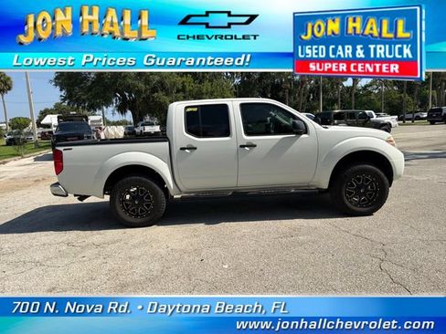 Used 2019 Nissan Frontier SV RWD image 12