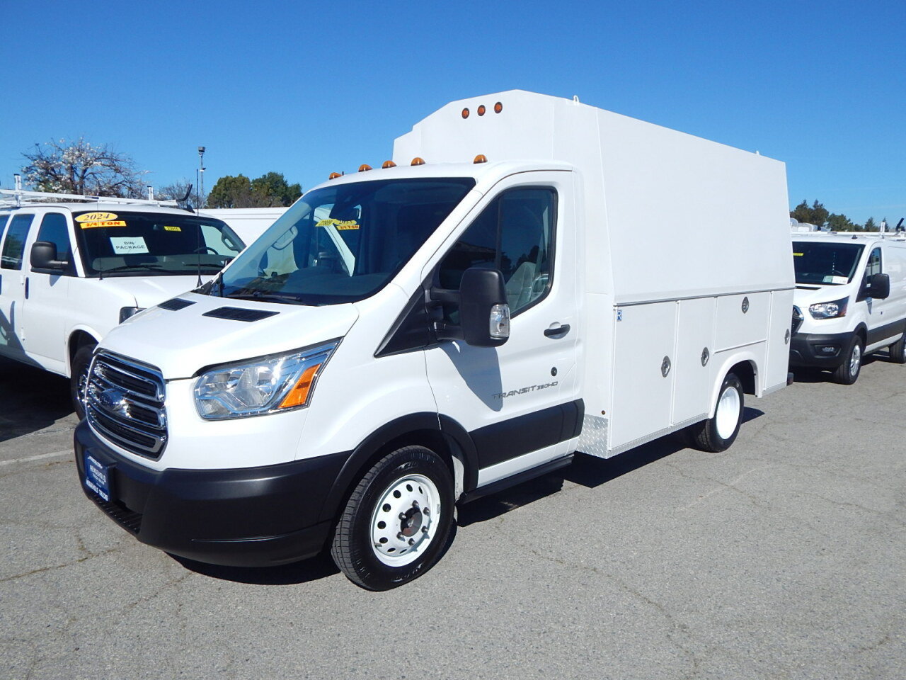 Used 2019 Ford Transit 350 138 DRW w/ Premium Package RWD image 1