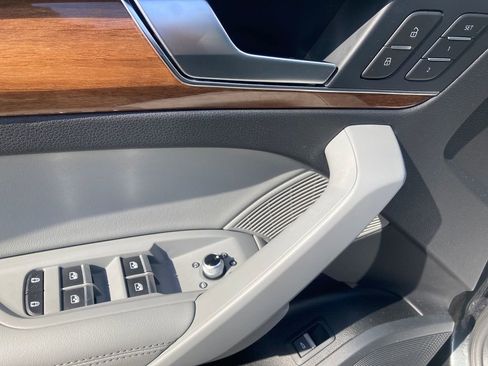 Used 2022 Audi Q5 2.0T Premium Plus image 16