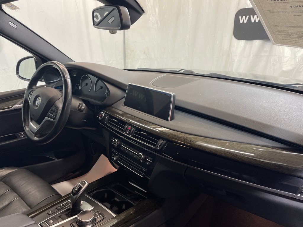 Used 2018 BMW X5 xDrive35i w/ Driving Assistance Package AWD/4WD image 38
