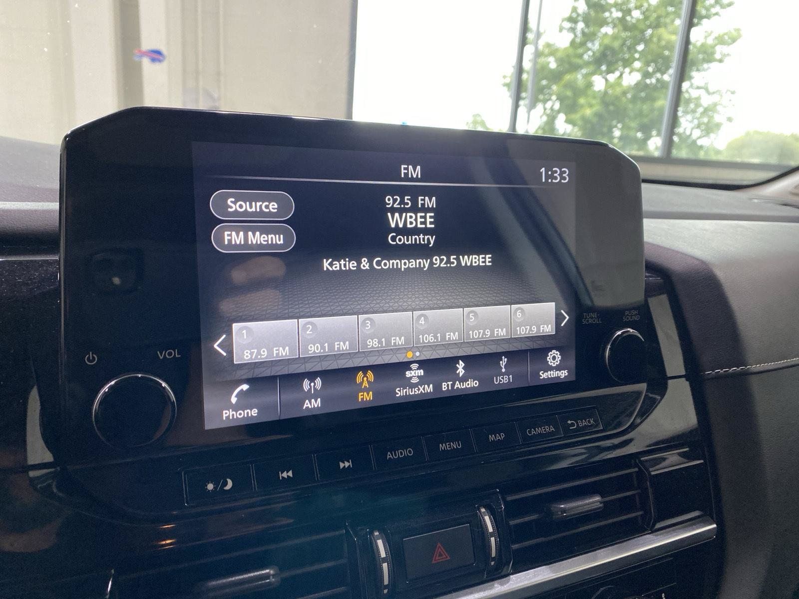 Used 2022 Nissan Pathfinder SL w/ SL Premium Package AWD/4WD image 16