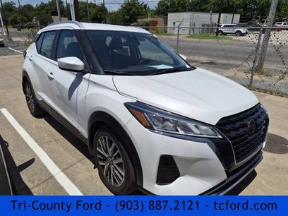 Used 2023 Nissan Kicks SV