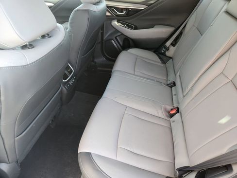 Used 2022 Subaru Outback Limited image 18