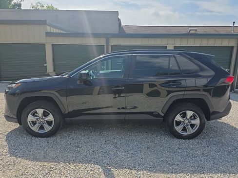 Certified 2025 Toyota RAV4 LE AWD/4WD image 3