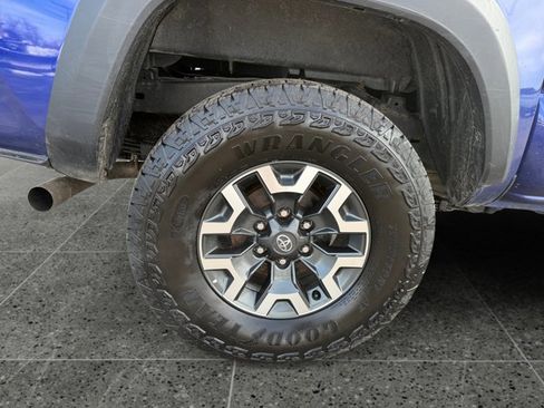 Used 2023 Toyota Tacoma TRD Off-Road image 7