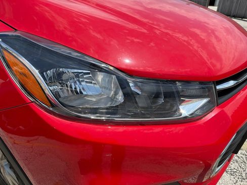 Used 2020 Chevrolet Trax LS w/ Tint and Cruise Package FWD image 2