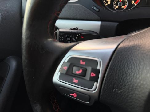Used 2014 Volkswagen Jetta GLI Autobahn FWD image 28