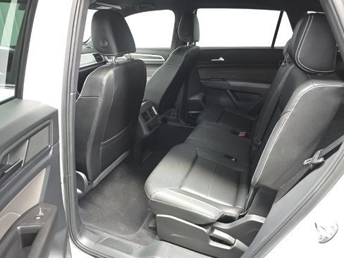 Used 2023 Volkswagen Atlas Cross Sport SE AWD/4WD image 31
