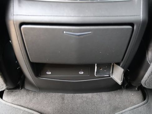 Used 2022 Cadillac Escalade Luxury RWD image 30