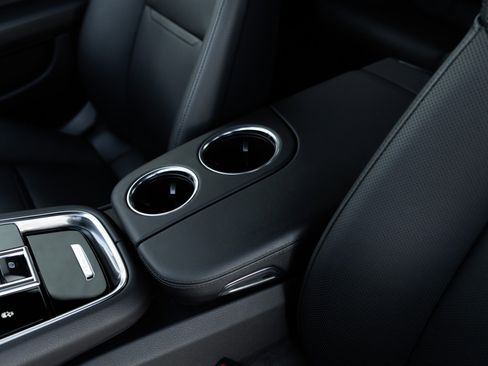 Used 2018 Porsche Panamera 4S image 20