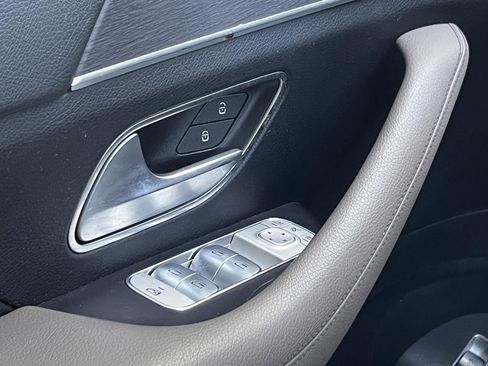 Used 2020 Mercedes-Benz GLE 450 4MATIC w/ AMG Line Exterior image 34