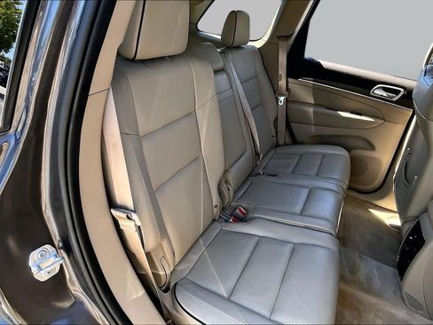 Used 2017 Jeep Grand Cherokee Overland AWD/4WD image 21