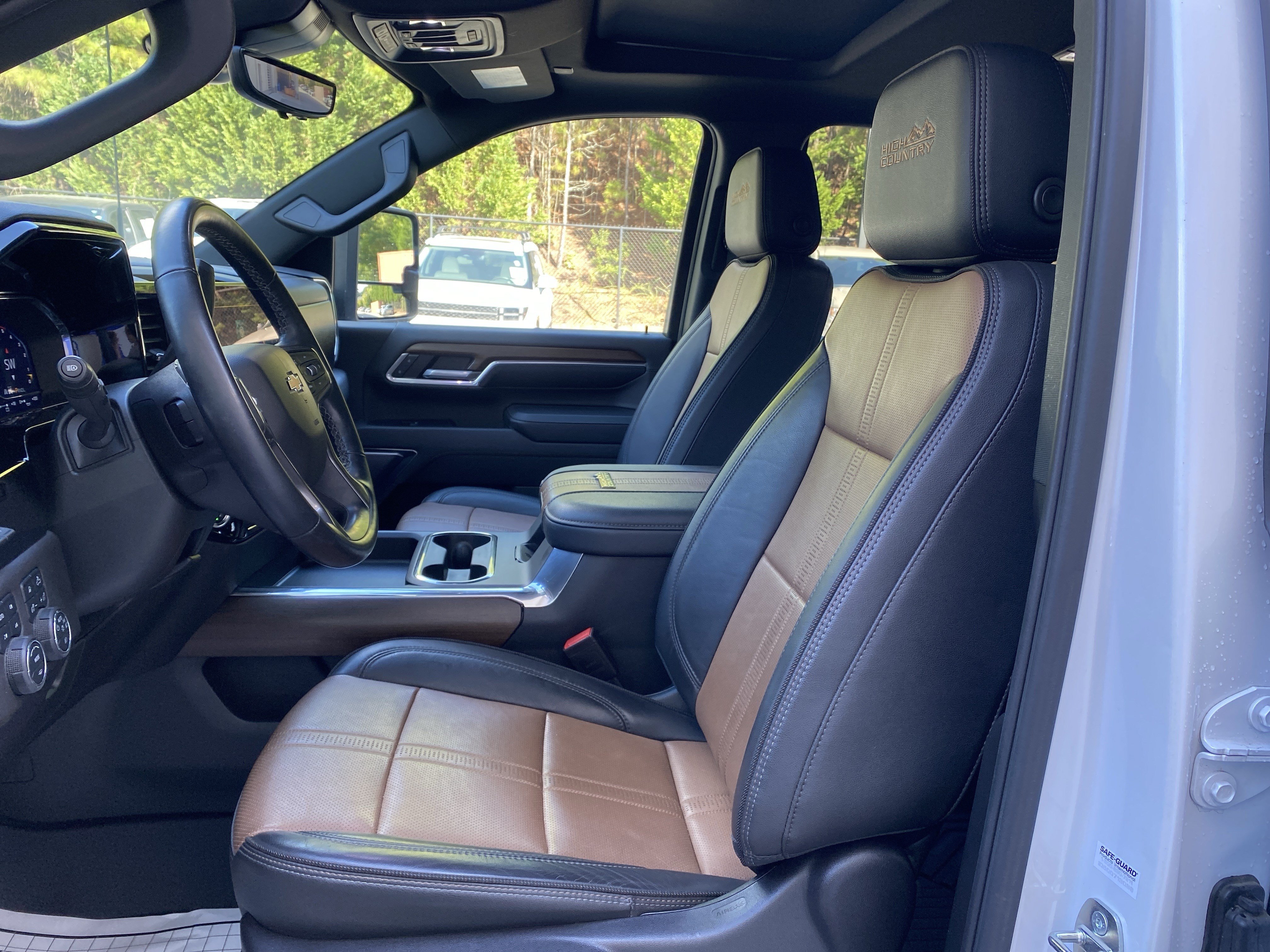 Used 2024 Chevrolet Silverado 2500 High Country w/ High Country Premium Package AWD/4WD image 16