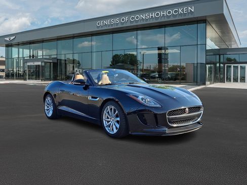 Used 2015 Jaguar F-TYPE Convertible RWD image 2