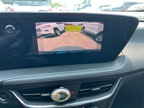 Used 2025 Buick Encore GX Preferred FWD image 11
