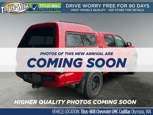 Used 2016 Toyota Tacoma TRD Off-Road w/ Premium & Technology Package image 4