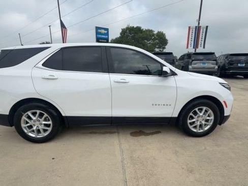 Used 2022 Chevrolet Equinox LT FWD image 9