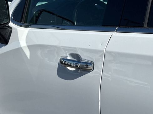 Used 2024 GMC Sierra 1500 SLT image 16