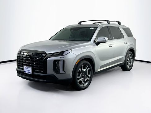 Used 2023 Hyundai Palisade Limited image 1