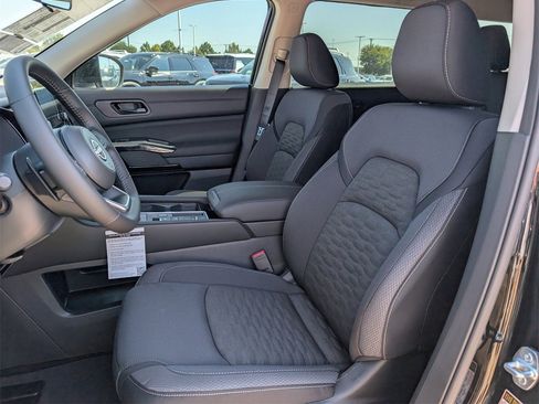 New 2025 Nissan Pathfinder SV w/ Cargo Package image 18