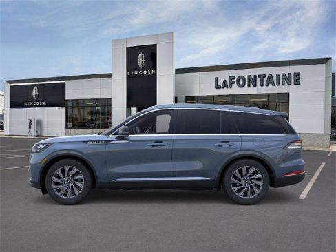 New 2026 Lincoln Aviator Premiere image 3