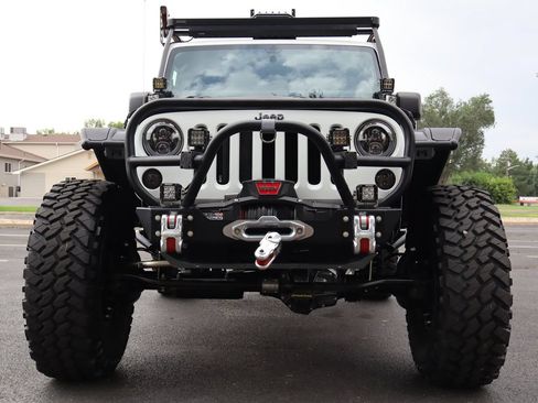 Used 2013 Jeep Wrangler Unlimited Sahara AWD/4WD image 13