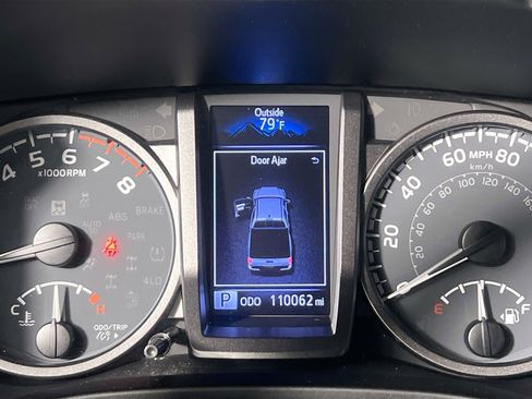 Used 2020 Toyota Tacoma TRD Sport AWD/4WD image 23