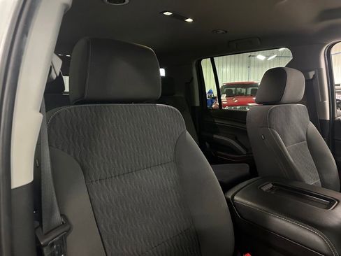 Used 2018 GMC Yukon XL SLE image 32