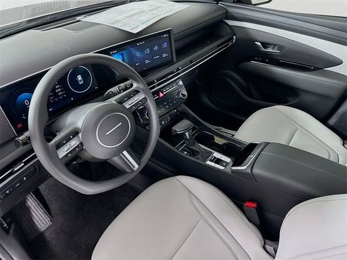 New 2025 Hyundai Santa Cruz SEL image 6