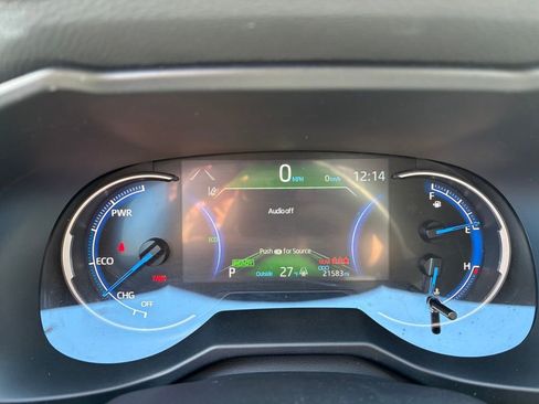 Certified 2025 Toyota RAV4 LE image 21