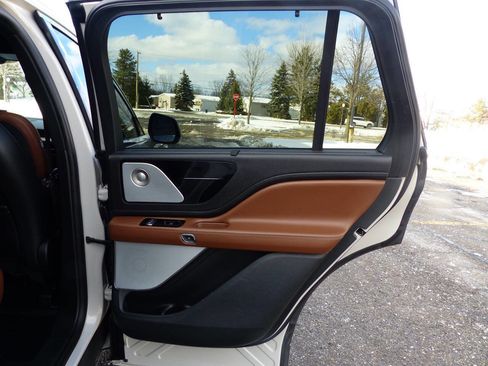 Used 2024 Lincoln Aviator Reserve w/ Equipment Group 201A image 45