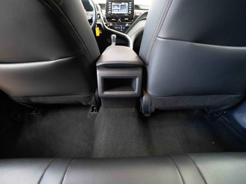 Used 2024 Toyota Camry SE image 22