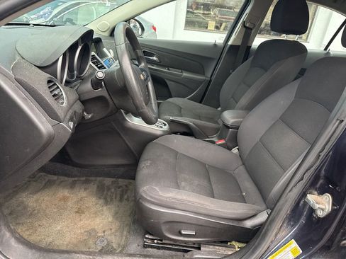 Used 2016 Chevrolet Cruze LT image 14