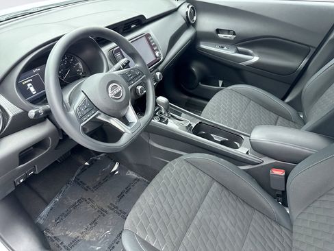Used 2023 Nissan Kicks SV FWD image 10