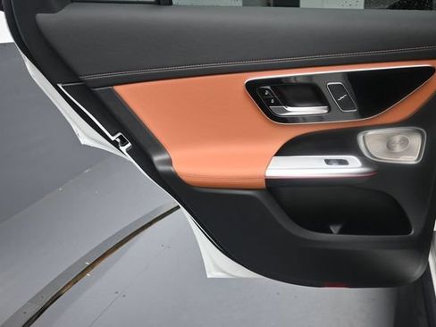 Used 2026 Mercedes-Benz GLC 300 image 21