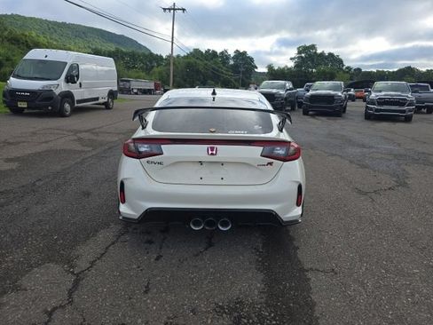 Used 2025 Honda Civic Type R image 9