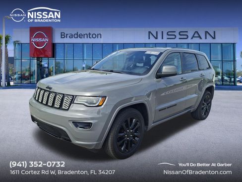 Used 2020 Jeep Grand Cherokee Altitude RWD image 1