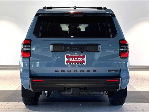 Used 2025 Toyota 4Runner TRD Off-Road Premium AWD/4WD image 9