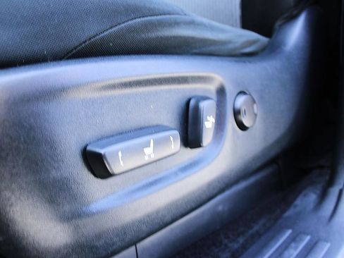 Used 2018 Toyota 4Runner SR5 image 12