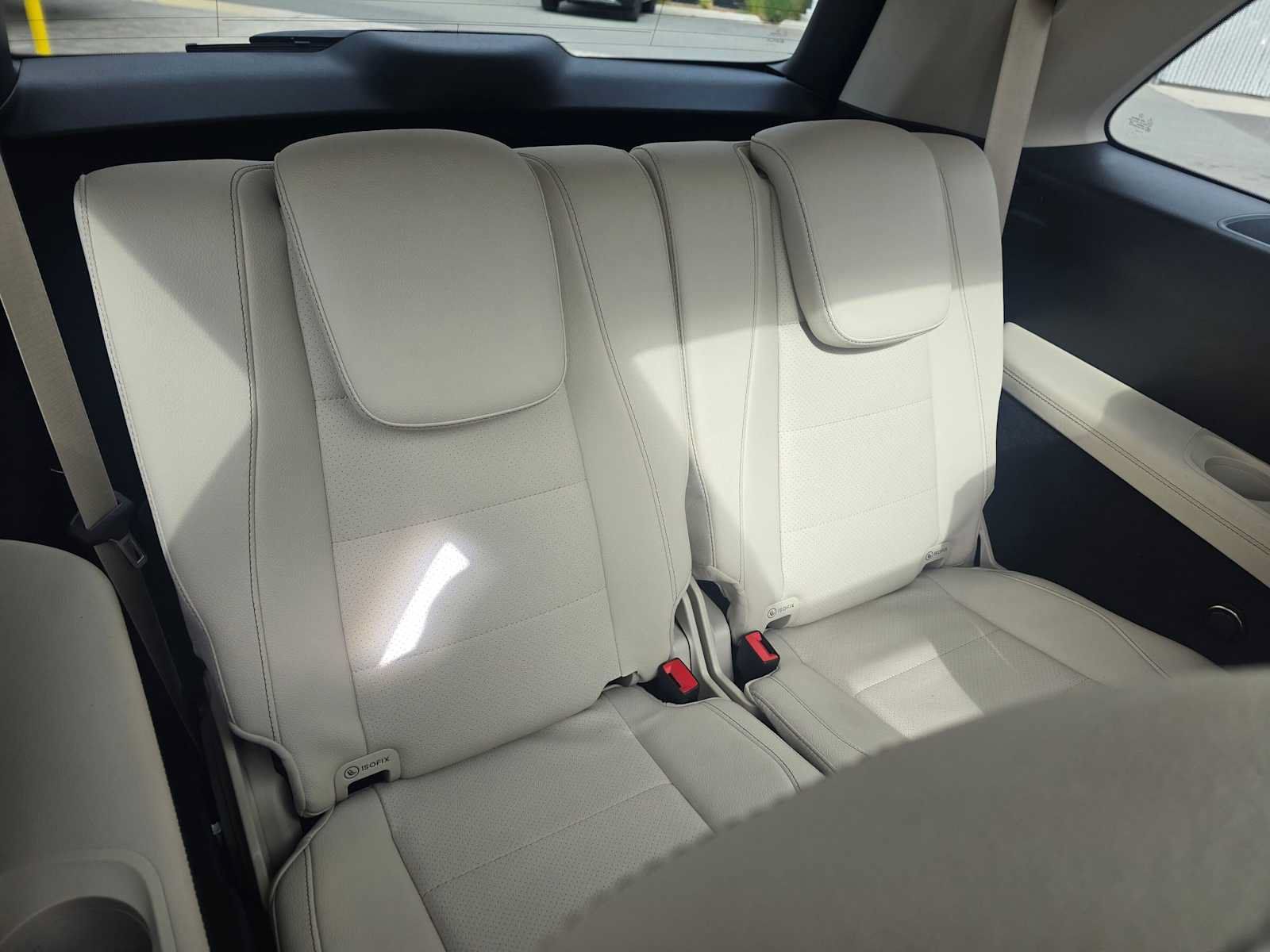 Used 2024 Mercedes-Benz GLS 450 4MATIC image 13